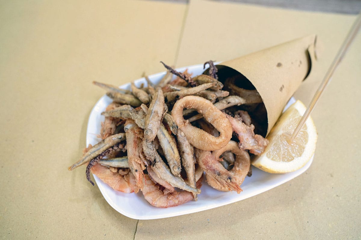 Taste local seafood fried freshly in market stalls