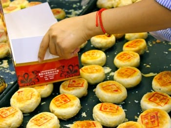 Zhen Lao Da Fang mooncakes, photo by UnTour Shanghai