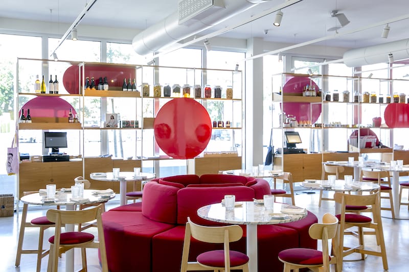 The dining room at Zunzum Gastrobar in Lisbon, photo by Rodrigo Cabrita