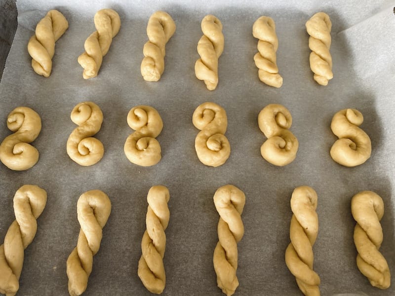 Paschalina koulouria, Greek Easter cookies, photo by Carolina Doriti