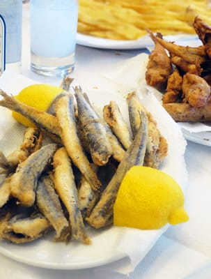 Fried anchovies at Kali Parea, photo by Johanna Dimopoulos