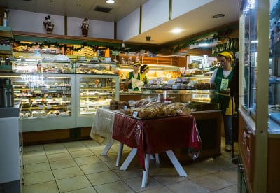 Kallimarmaro bakery, photo by Manteau Stam