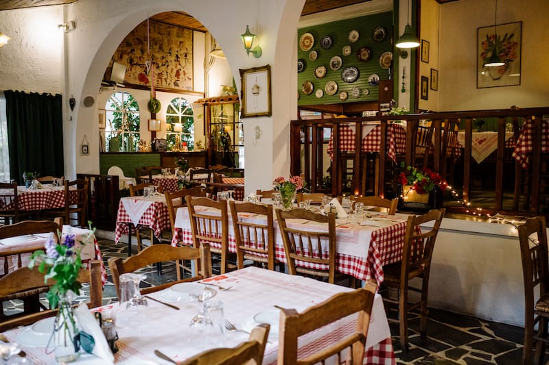 Kissos, a charming taverna in Athens' Chalandri neighborhood, photo by Manteau Stam