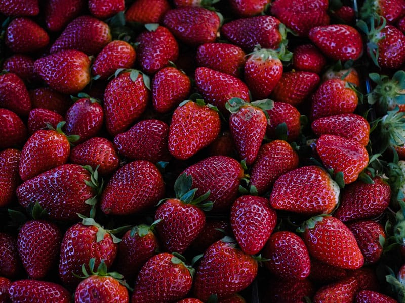 Strawberries at an Athens market, photo by Manteau Stam