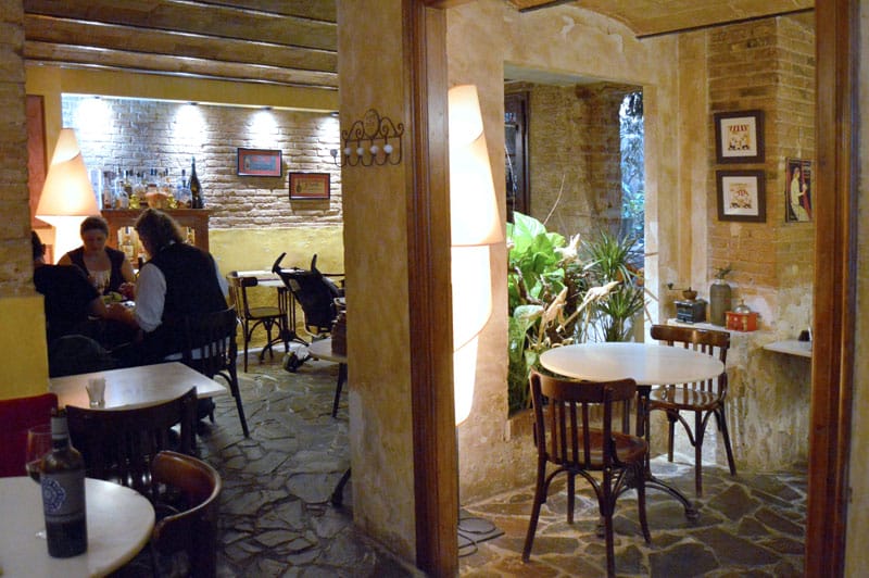 Casa Lucio, photo by Paula Mourenza