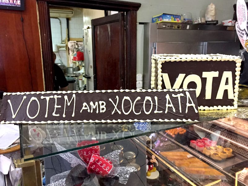 Vote for independence (and chocolate), photo by Paula Mourenza