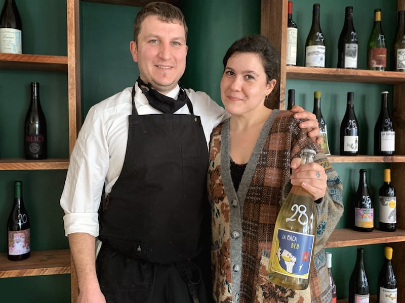 The Catalan sommelier Anna Pla (right) and her partner, the Sicilian chef Nicola Drago (left), the owners of Contracorrent Bar in Barcelona, photo by Paula Mourenza