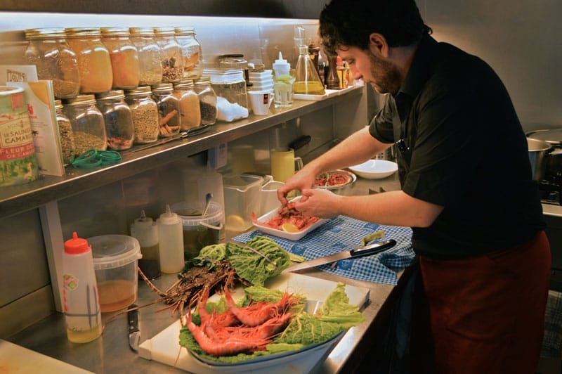 El Bisaura's chef, photo by Paula Mourenza
