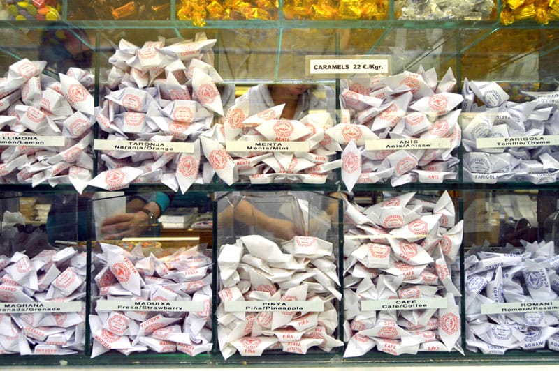 La Colmena's sweets, photo by Paula Mourenza