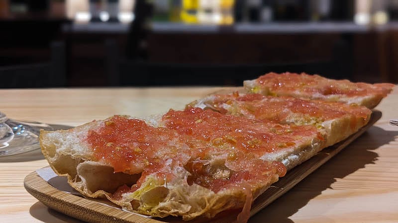 Pan con tomate, photo by Lior Shechori