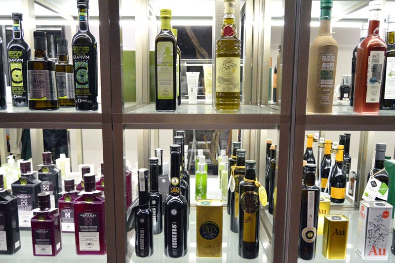 Spanish olive oils at Olisal, photo by Paula Mourenza olive oil barcelona