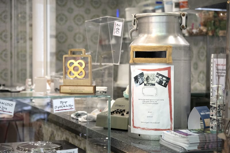 Memories mailbox at Mamá Heladera, photo by Paula Mourenza