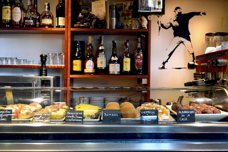 The counter at Bar Ramón, photo by Paula Mourenza