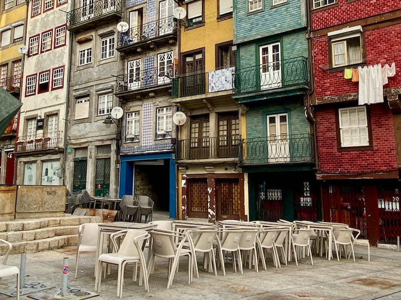 The charming Ribeira, Porto's riverside area, where the restaurant Adega São Nicolau is located photo by Rafael Tonon