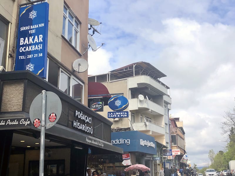 Bakar Ocakbaşı sits above a popular bakery in Rumeli Hisarüstü, photo by Paul Benjamin Osterlund