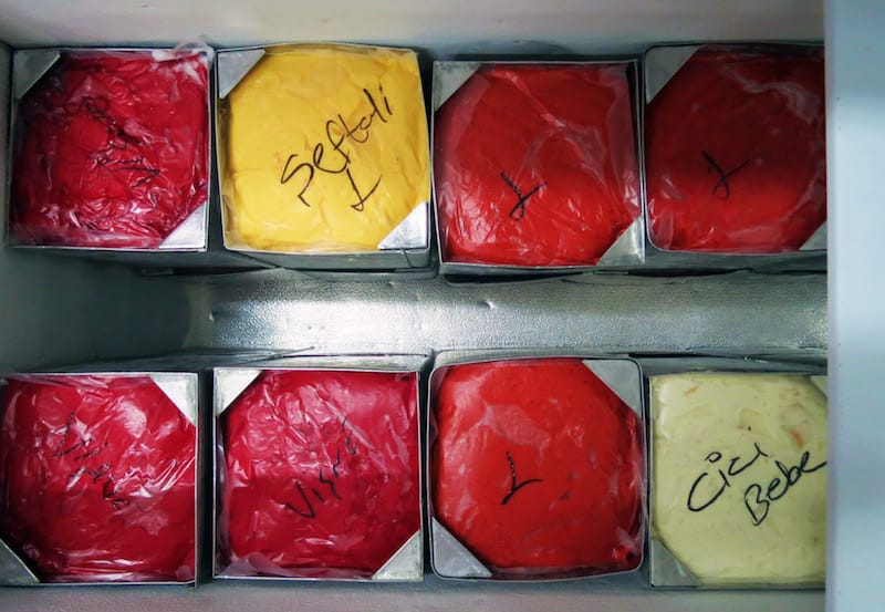 Steel containers of the almost-final product at Dondurmacı Yaşar Usta in Bostancı, photo by Lorenza Mussini