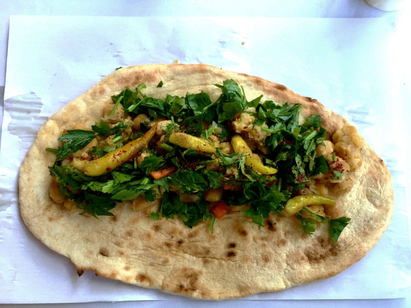 Hamo'nun Yeri's nohut dürüm, photo by Paul Osterlund