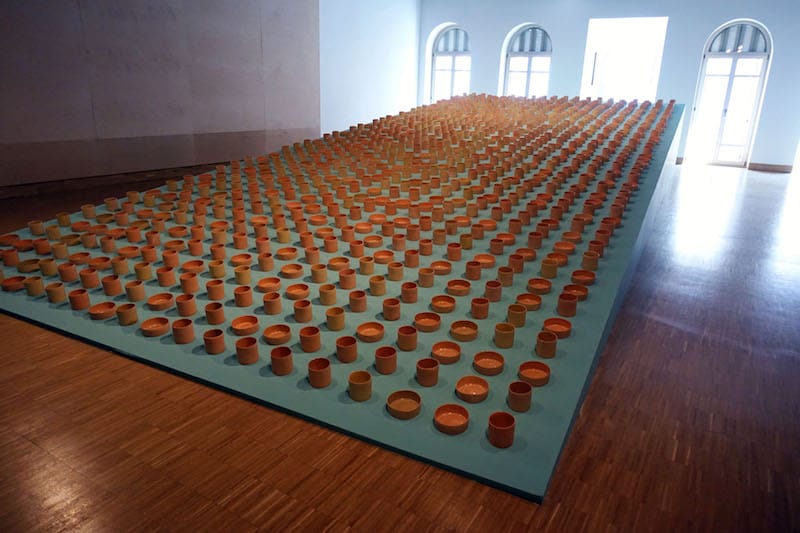 The installation of 1,000 pots for sütlaç (rice pudding) and yogurt at SALT’s “Climavore” exhibition, photo by Jennifer Hattam climavore istanbul