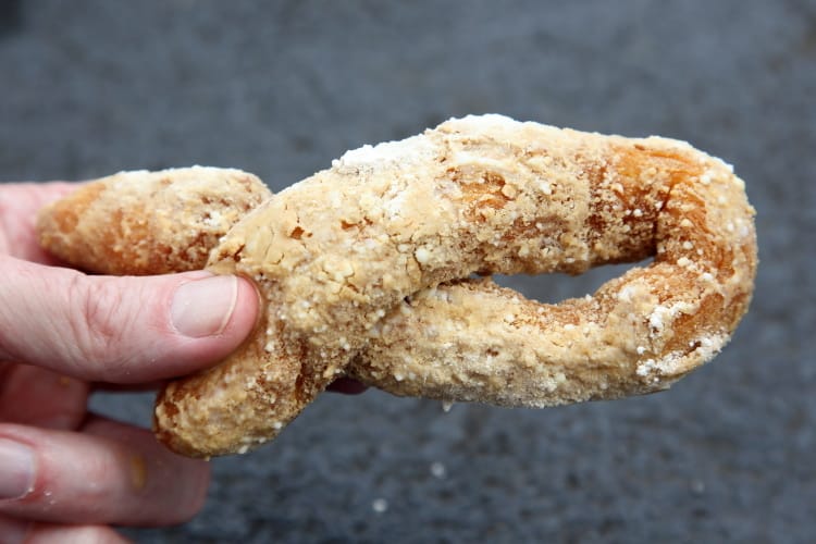 Injeolmi kkwabaegi at Ugly Donuts & Corn Dogs, Flushing, Queens, photo by Dave Cook
