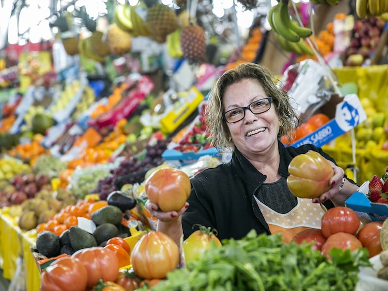 One of the vendors at Mercado de Alvalade, photo by Rodrigo Cabrita