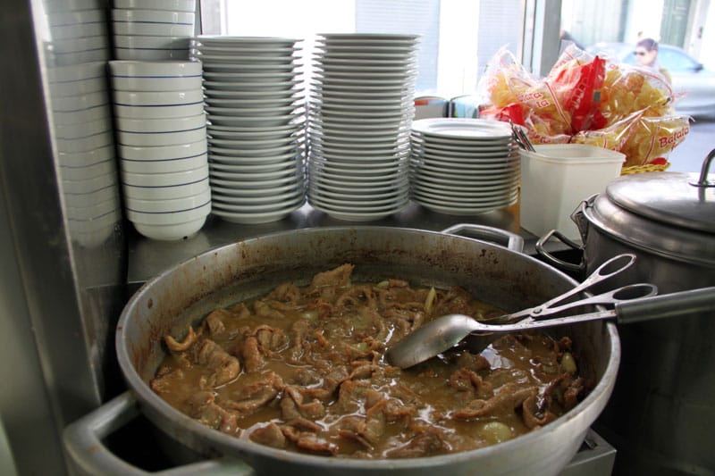 Bar Covense's bifana filling, photo by Francesca Savoldi