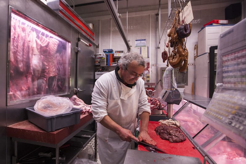 Butcher Antonio Neves da Silva at Mercado da Ribeira, photo by Rodrigo Cabrita
