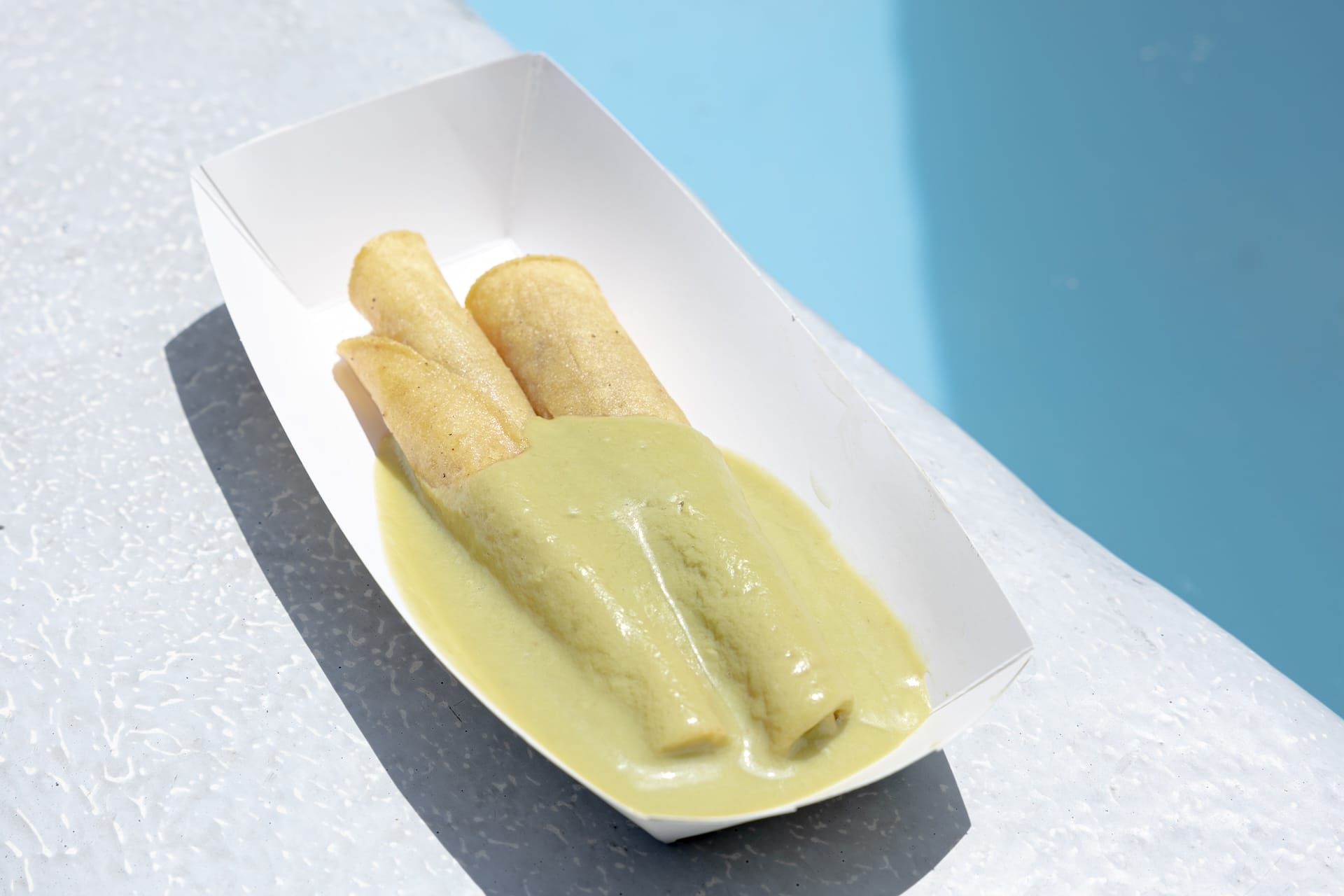 Taquitos and guacasalsa