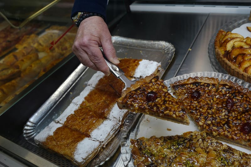 Kosher treats at Patisserie Avyel, photo by Marion Péhée
