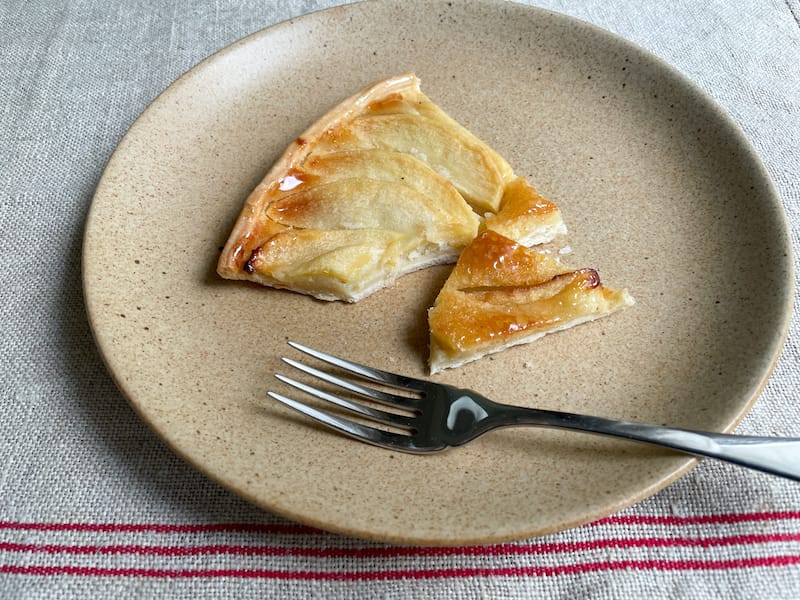 Tart aux pommes, photo by Annie Etheridge