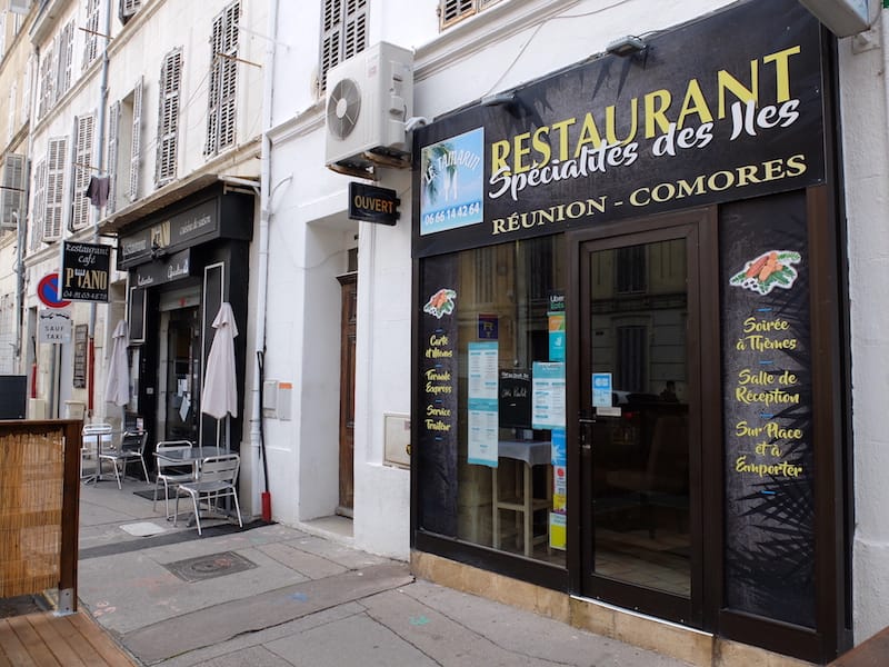 Le Tamarin is a popular lunchtime takeaway spot for nearby Préfecture workers, photo by Alexis Steinman
