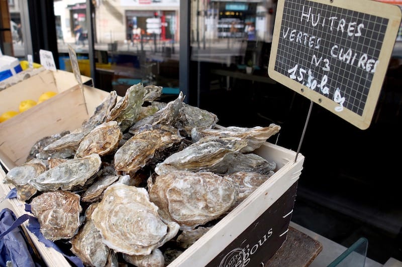 Vertes claires, oysters that are finished in algae ponds, at Maison Calambo in Marseille, photo by Alexis Steinman