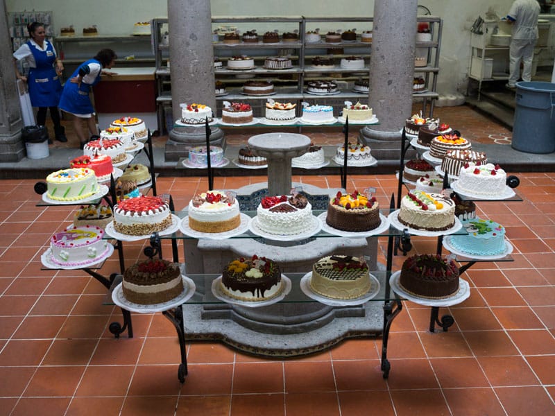 Pastelería La Ideal, photo by PJ Rountree