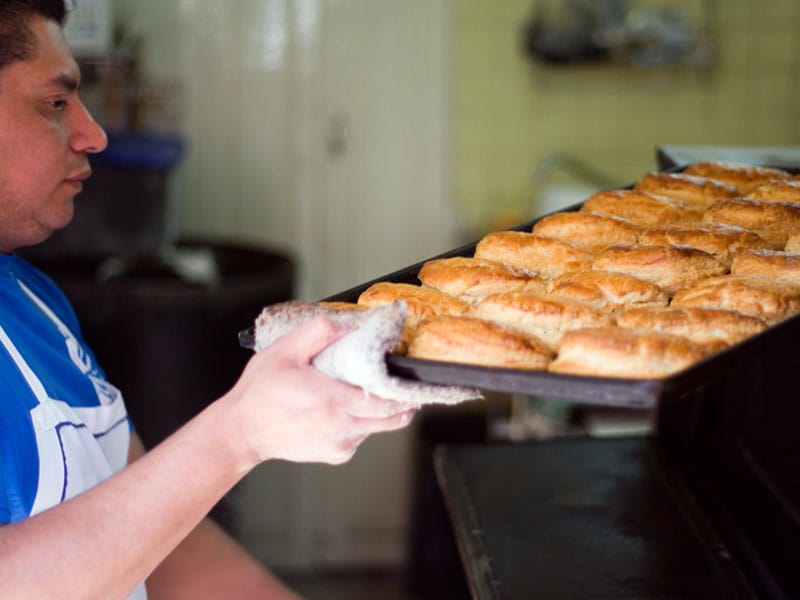 Empanadas fresh out of the oven at Pastes Real de Pachuca, photo by Ben Herrera