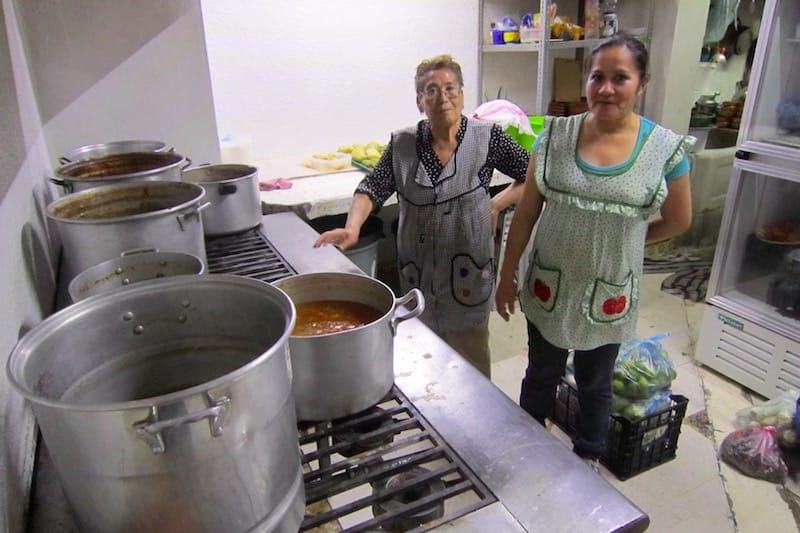 Isabel (l) and Martina (r) making soup at Sanadoras La Caldería, photo by James Young