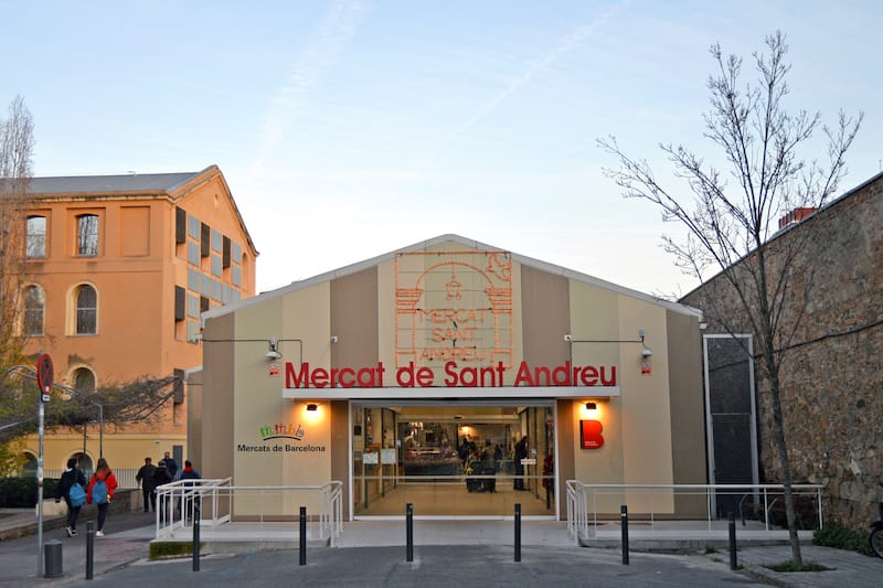 The temporary Mercat de Sant Andreu in Barcelona's Sant Andreu neighborhood, photo by Paula Mourenza
