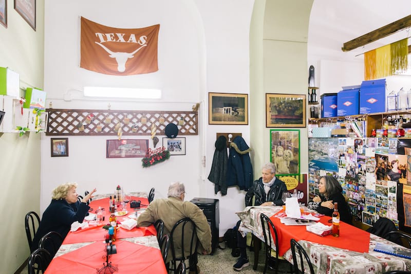 The small dining room at DocSicil Oplontis, tucked away next to the deli counter, photo by Gianni Cipriano and Sara Smarrazzo