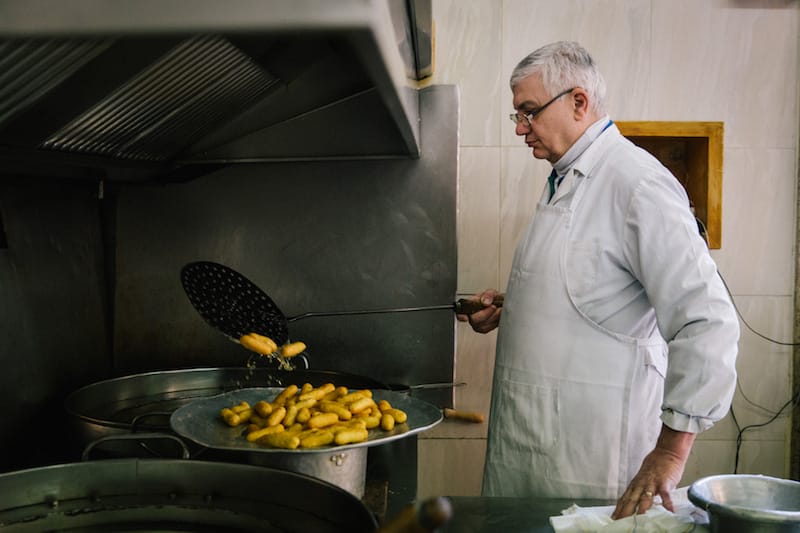 Frying crocchè (mashed potatoes) at Friggitoria Vomero, photo by Gianni Cipriano and Sara Smarrazzo
