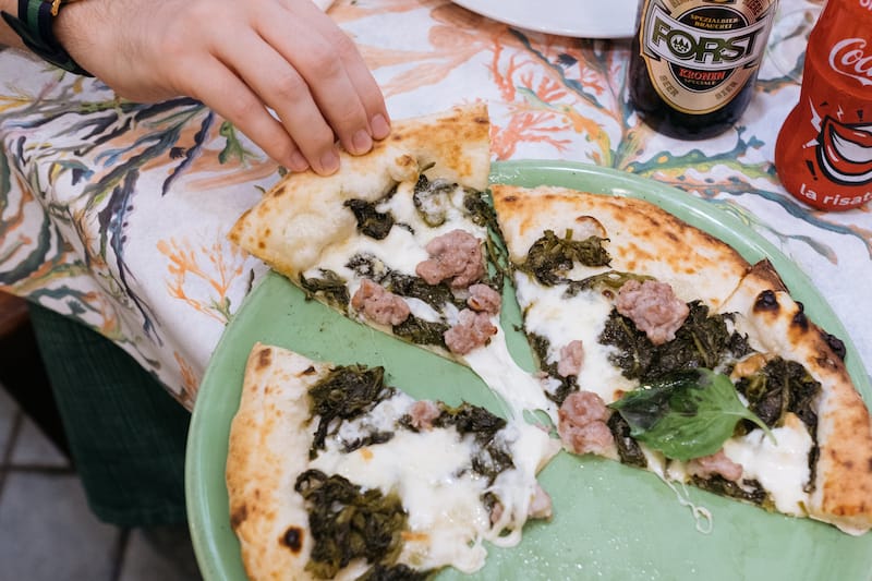 A pie at Pizzeria Cafasso, photo by Carlo Rainone