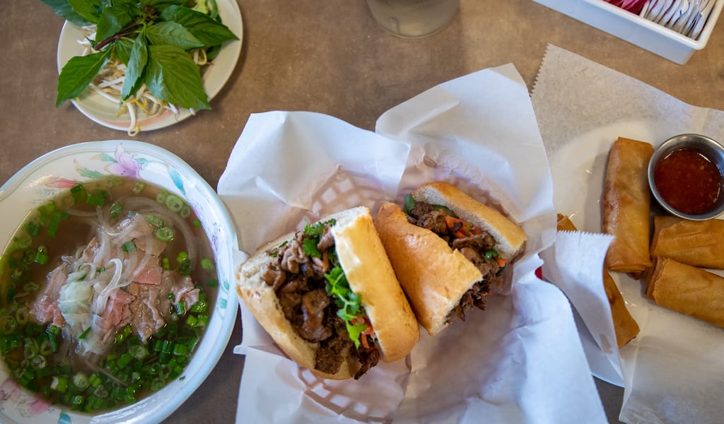 eating vietnamese food in new orleans
