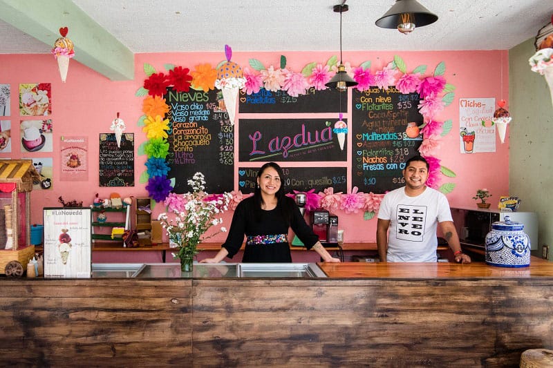 Partners Erick Ramírez Flores and Sinaí Mendez Altamirano behind the counter at Lazduá nevería, photo by Jalil Olmedo
