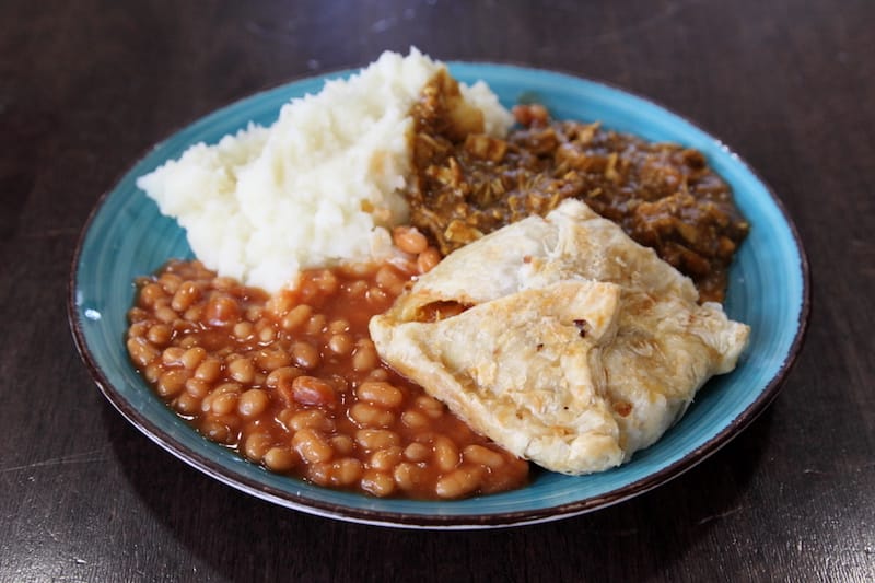 Baked beans, mashed potatoes, chicken curry, and a jambon at Shelly’s Café, photo by Dave Cook