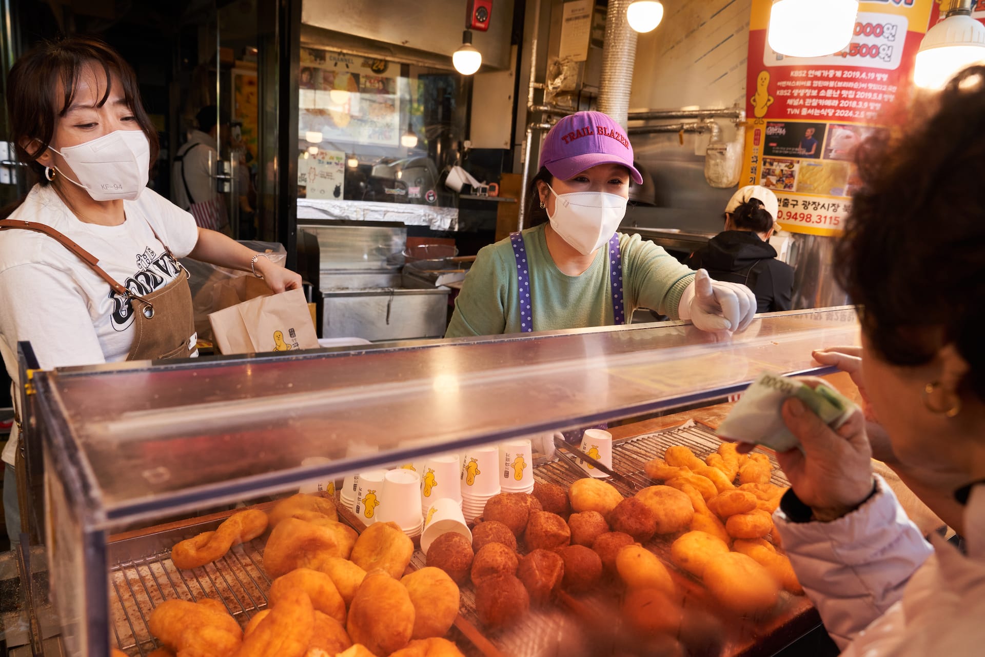 buying street food in Seoul