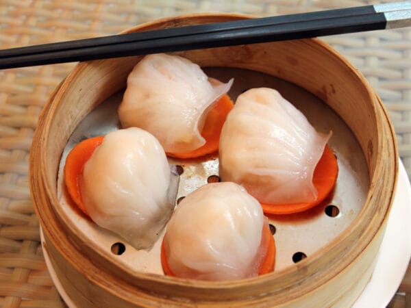 Steamed shrimp dumplings at Xin Dau Ji, photo by UnTour Shanghai