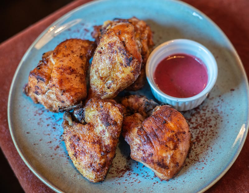 Chicken tabaka at Azarphesha, photo by Justyna Mielnikiewicz