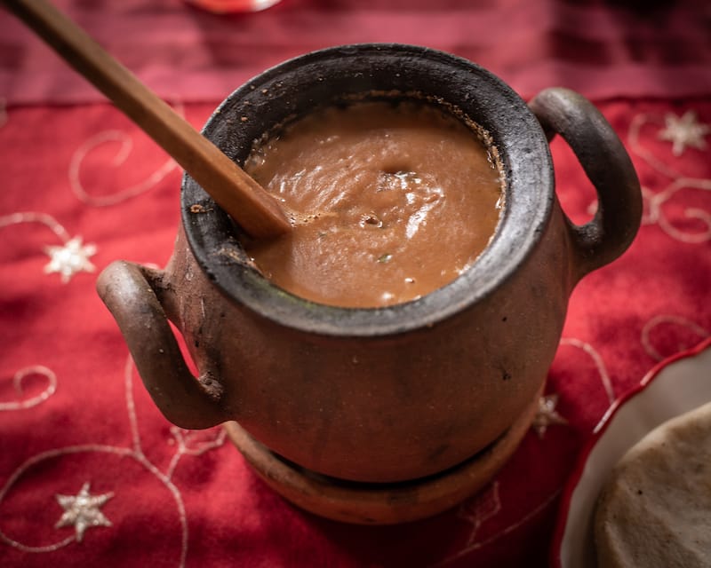 The lobio (beans) at Lia Deida in Imereti, Georgia, are served sizzling, photo by Justyna Mielnikiewicz