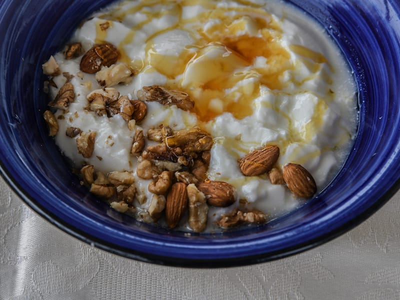 Georgians often eat matsoni with honey and walnuts, photo by Justyna Mielnikiewicz