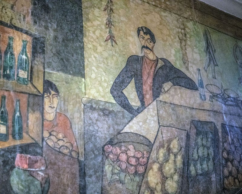 A mural by Lado Gudiashvili near the entrance to Salobie Bia at the Rustaveli Theater, photo by Justyna Mielnikiewicz