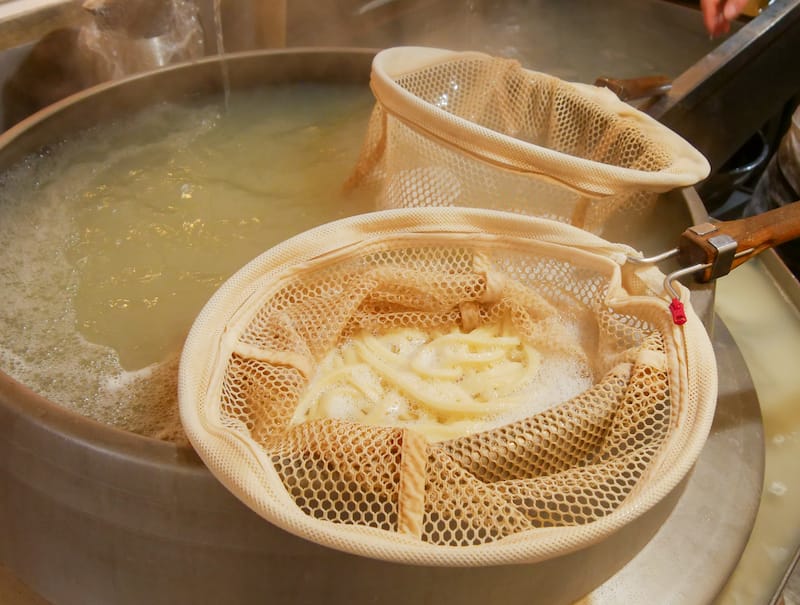 Boiling udon
