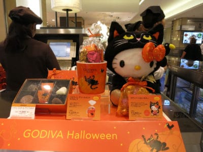 Hello Kitty Halloween treats from Godiva, photo by Fran Kuzui