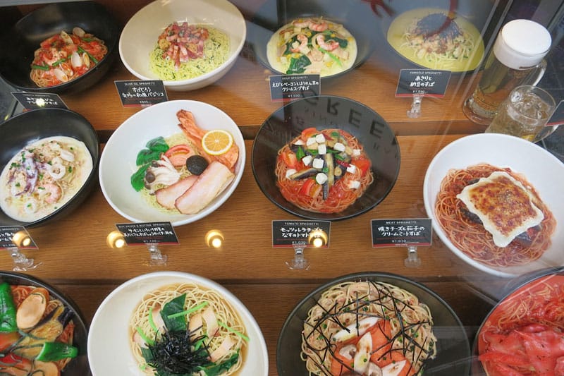 Spajiro's plastic model display, photo by Fran Kuzui
